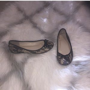 Lace flats